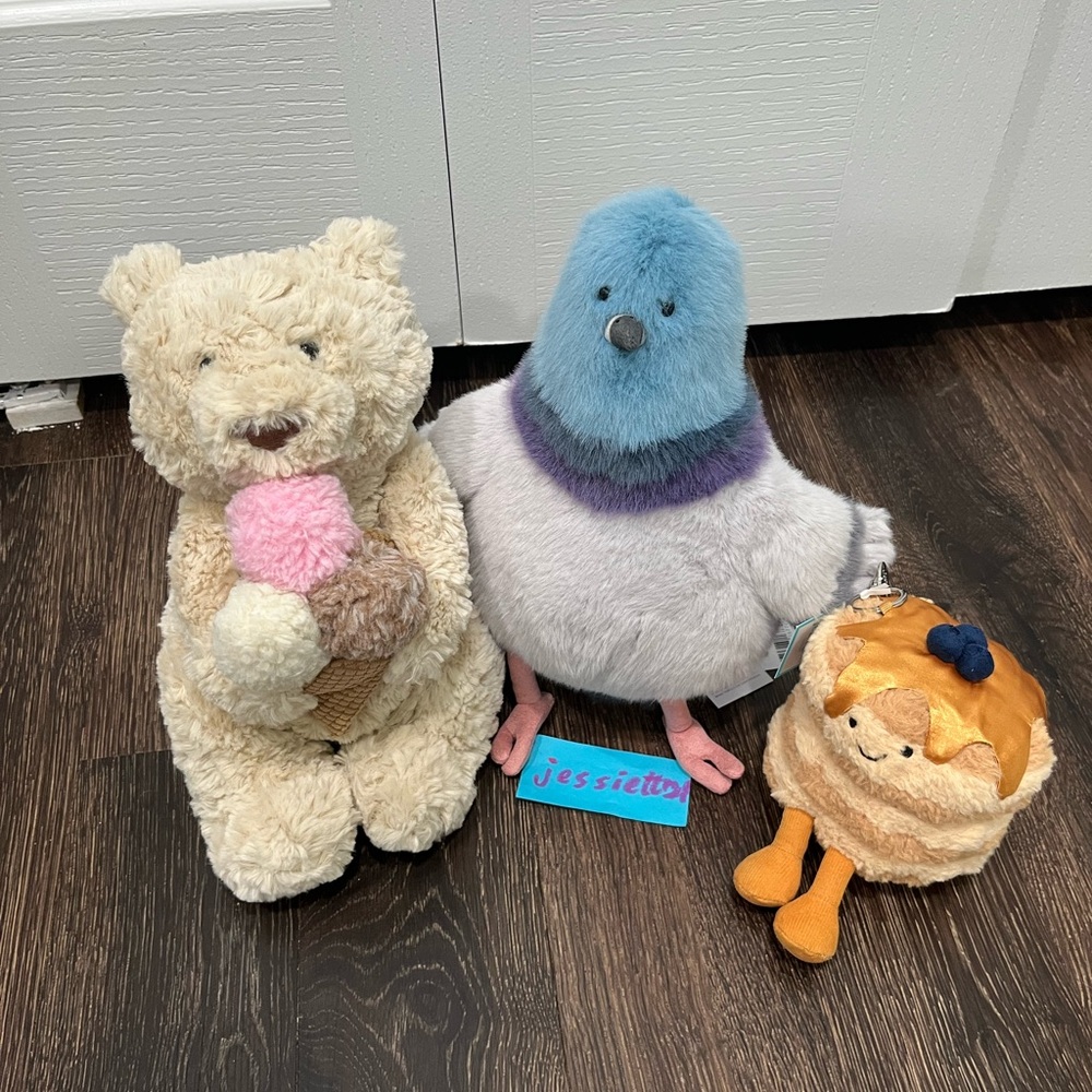Jellycat NYC Limited Edition FAO Exclusive set of3 Pancake Bag Charm Pigeon Bear